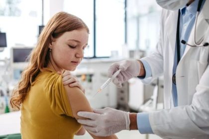 Vaccinare anti HPV gratuita pentru tineri din Sibiu