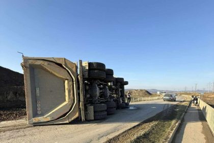 Accident intre Avrig si Marsa autobasculanta rasturnata