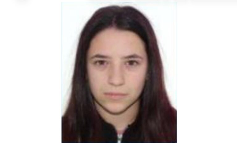 Adolescenta din Sibiu disparuta o stiti pe Mihaela