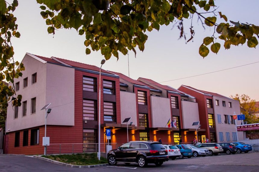 Biletele la spectacolele de la Casa de Culturase scumpesc