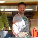 Comerciantul cu toate editiile Targului de Craciun din Sibiu