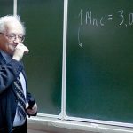 Criza de profesori de fizica la Sibiu scolile recurg la pensionari