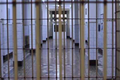 Hotii care au jefuit o biserica din Copsa Mica raman incarcerati