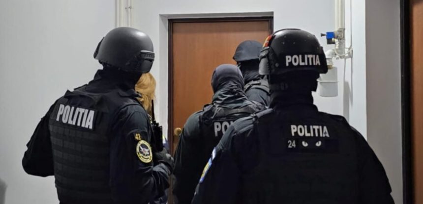 Operatiune de amploa re a Politie i 300 perchezi tii pentru fraude de 220 milioane lei