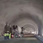 Pas urias pe Autostrada Sibiu Pitesti prima galerie a tunelului Momaia betonata