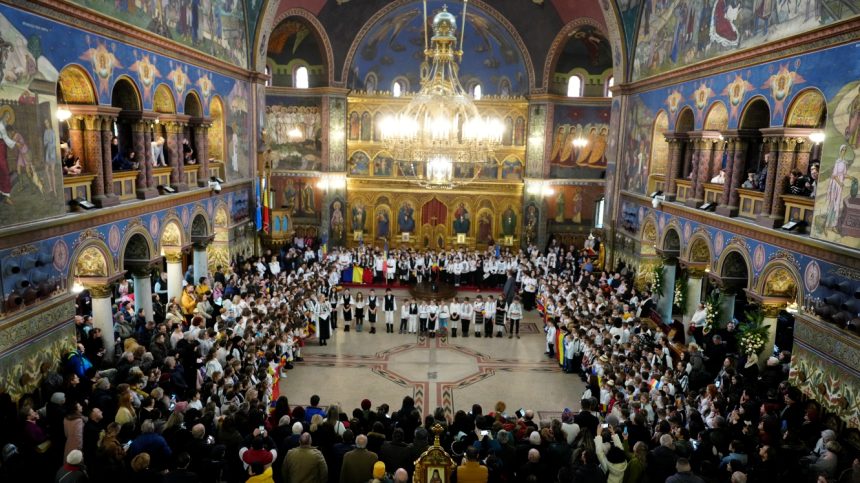 Sarbatore la Sibiu elevii de la Goga in Catedrala Mitropolitana