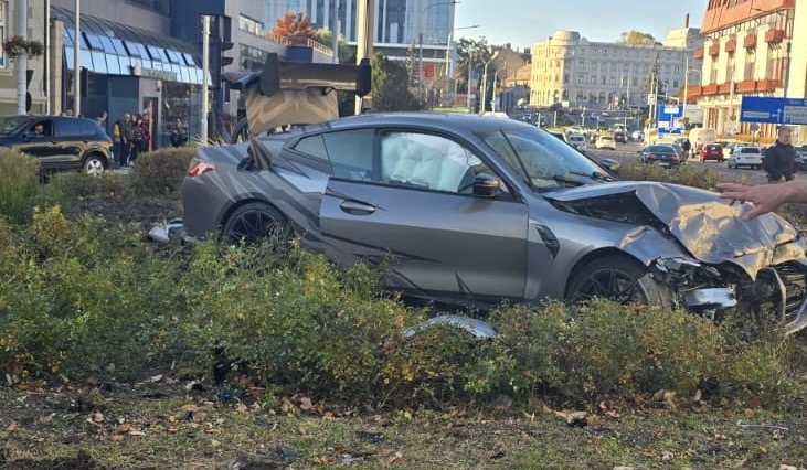 Soferul BMW ului care s a lovit in giratoriu beat