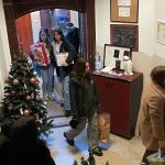 Studentii medicinisti din Sibiu strang donatii pentru copii