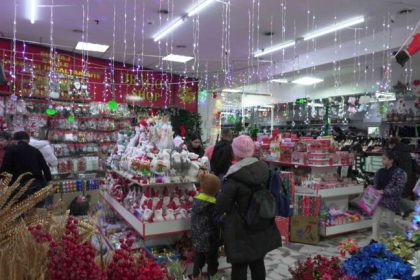 Temu si Shein attractions clienti in magazinele chinezeti