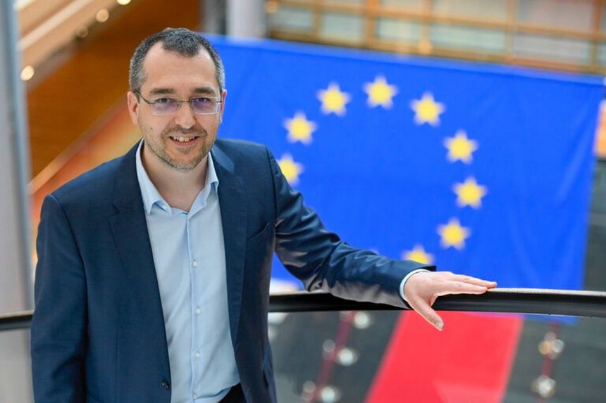 Vlad Voiculescu se intorce in politica consilier al lui Nicusor Dan