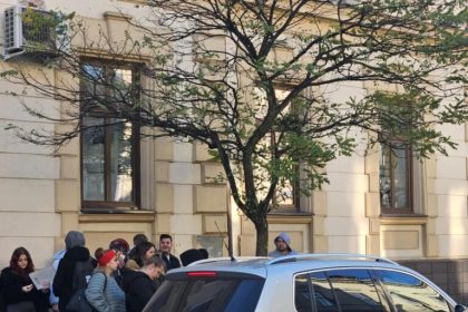 Activitatea la pasapoarte si permise suspendata temporar