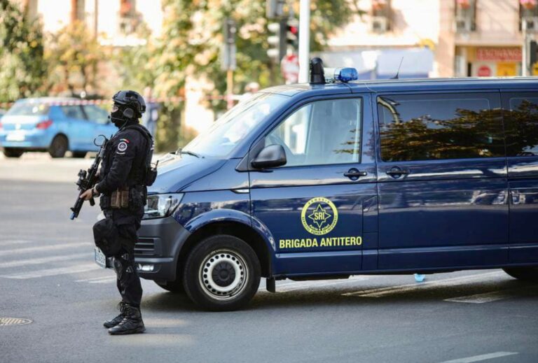 Agitatie langa Liceul Energetic din Sibiu Am auzit 3