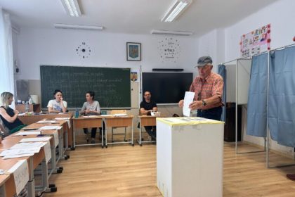 Alegeri la Carta prezenta scazuta la urne pana la 930