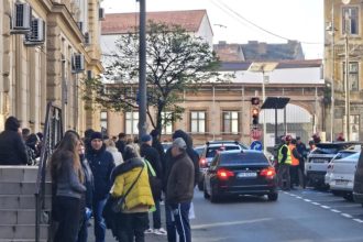 Alerta la Liceul Goga evacuare de urgenta a profesorilor si elevilor