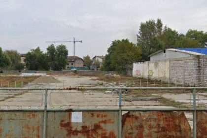 Amenajare terenuri tenis si padel pe malul Cibinului