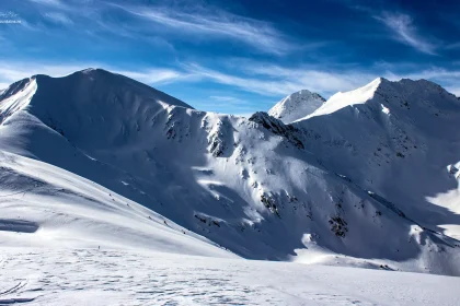 Atentie turisti si schiori risc de avalanse in Fagaras