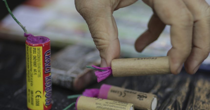 Captura de Craciun la Sibiu aproape 1000 de petarde confiscate