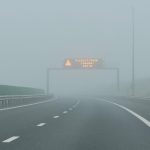 Ceata densa pe autostrada Sibiu Deva si restrictii pe Valea Oltului