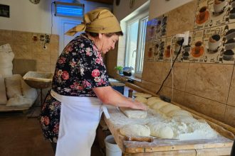 Cozonacii legendari de Alamor cautati inainte de Craciun