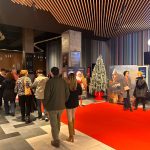 Cravata galbena a umplut sala la CineGold