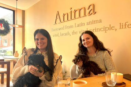 Doua sistori din Sibiu au deschis o cafenea cu suflet