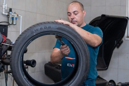 IONY te pregateste pentru iarna reduceri acumulatori si anvelope 31 gratis montaj inclus