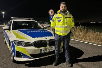Interventie eroica pe autostrada un politist salveaza o tanara