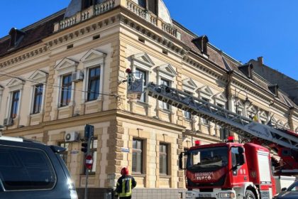 Miros de gaz la Prefectura Sibiu 75 evacuati
