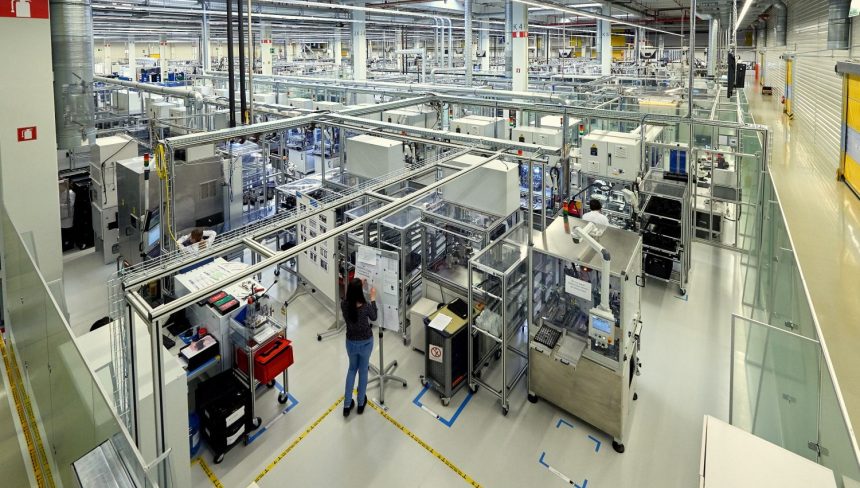 O mare companie restructureaza masiv in Romania