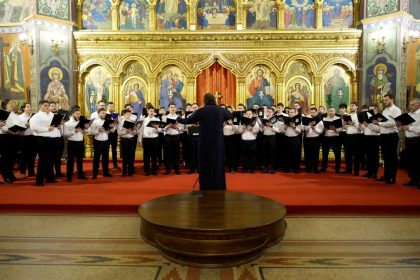 Patru coruri au colindat la Catedrala din Sibiu