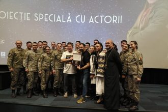 Pavel Bartos ovationat la premiera Craciun cu Ramon