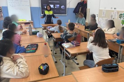 Pericolele online pentru copii sfaturi de la poliistii sibieni