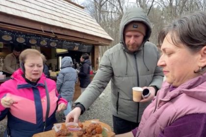 Pomana porcului la Muzeul Astra vizitatori incantati