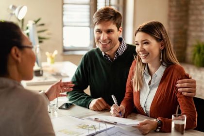 Ratele romnilor sub presiune mprumuturile statului scumpesc creditel