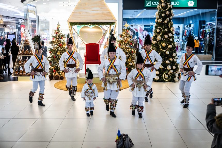 Shopping City Sibiu aduce colinde si dansuri de Craciun