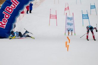 Spectacol pe zapada la Paltinis Arena dueluri rapide la primul concurs de iarna