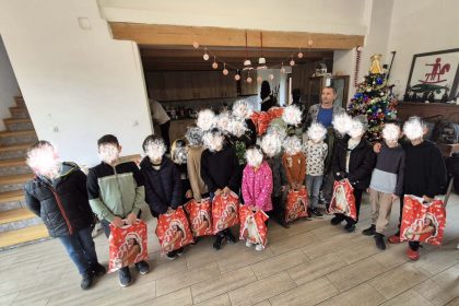 Subprefectul Giubega Florian sustine Sura Culturala Gusterita Investind in copii investim in Romania