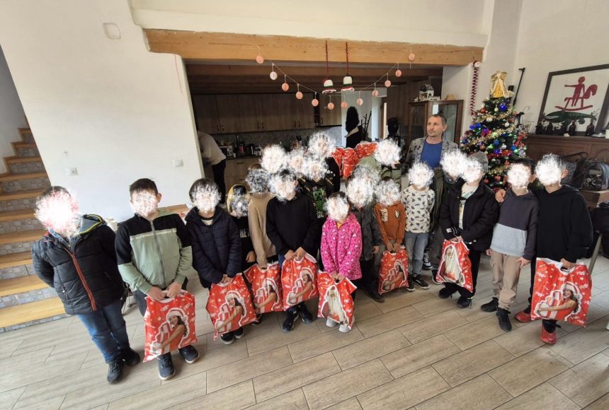 Subprefectul Giubega Florian sustine Sura Culturala Gusterita Investind in copii investim in Romania