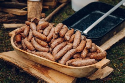 Tiatul porcului ritual vechi crnai i jumri