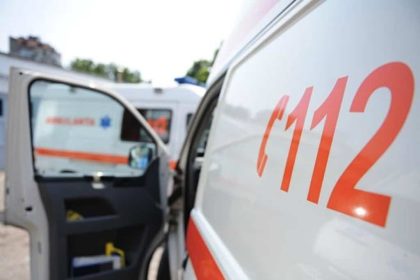 Vrstnic izbit de o main n giratoriu