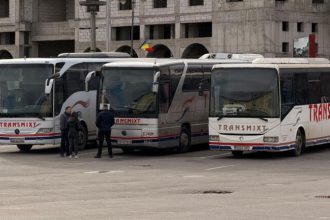 Vurprul izolat dupa faliment oameni merg la ocazie pentru Sibiu