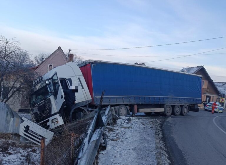 Accident pe DN1 la Scoreiu trafic oprit