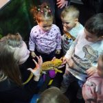 Copiii si au depasit fricile la Exotic Expo Sibiu Vedeta micutilor sarpele Corn Snake Cornel foto video