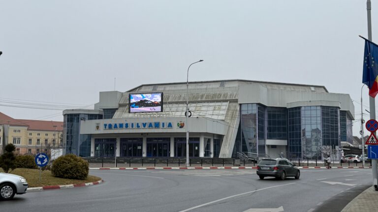 Cresteri de preturi la Sala Transilvania tarifele pentru inchirierea spatiilor publicitare cresc