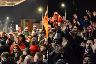 Dinamo primire impresionanta la Sibiu sute de fani au asediat hotelul unde sunt cazati cainii rosii video foto