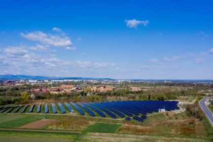 Inca o primarie din Sibiu construieste parc fotovoltaic