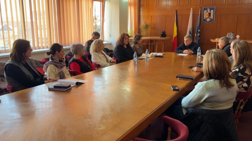 Intalnire la Primaria Medias pentru sustinerea persoanelor cu dizabilitati in contextul noilor impozite