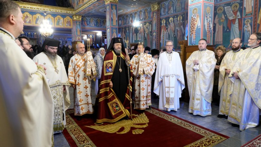 Liturghie arhiereasca si evenimente festive la Biserica din cartierul Hipodrom din Sibiu fofo