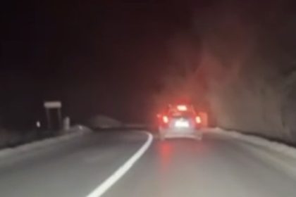 Masina furata din Avrig urmarita de politie prin doua judete hotul are 12 ani video