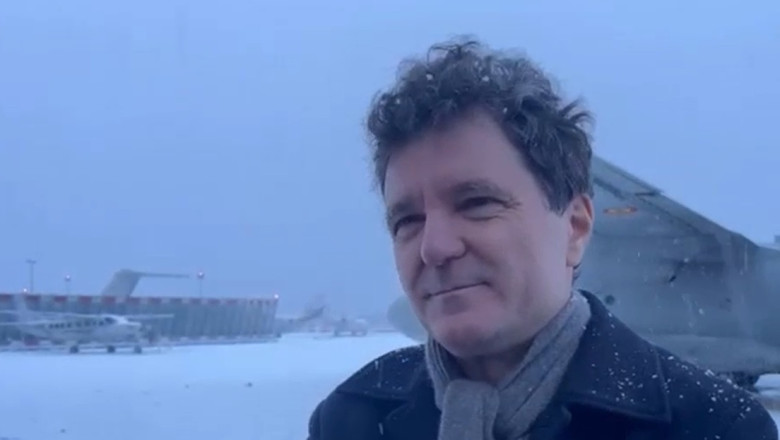 Nicusor Dan a ramas blocat pe aeroportul din Paris